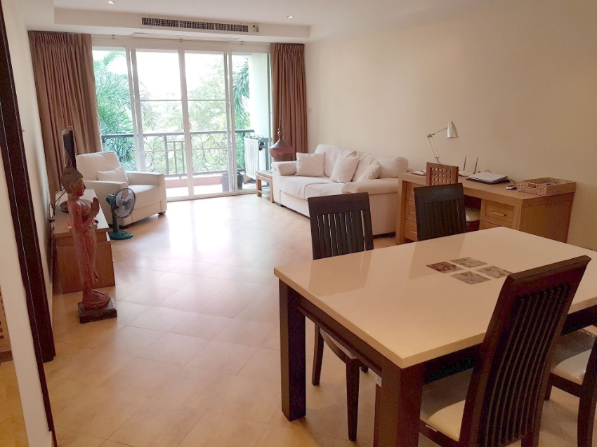 Spacious apartment near lumpini park thailand