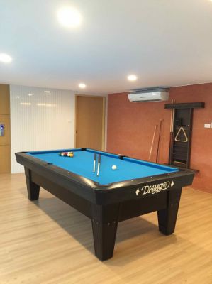 Diamond Great Pool Table for Sale 