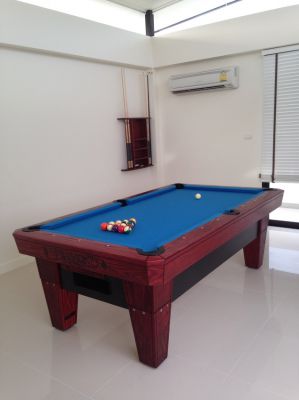 Diamond Great Pool Table for Sale 