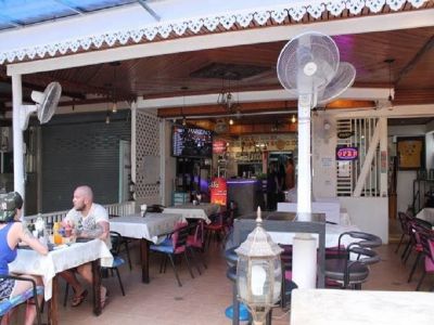 Guesthouse/Restaurant for sale in soi Khao Phithak(soi 88), Hua Hin