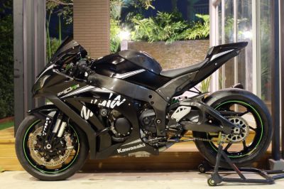 Kawasaki ZX10RR 2018 Limited Edition! Low kms with valuable add ons!