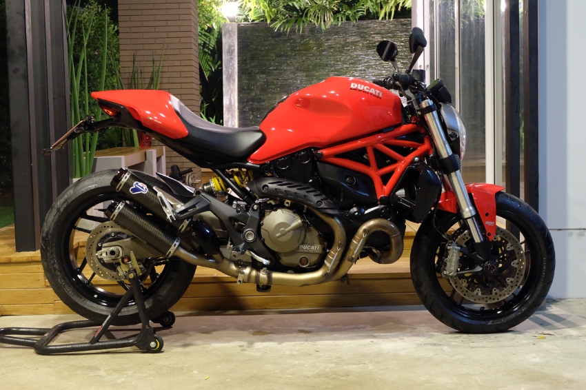 Monster deals 821 termignoni