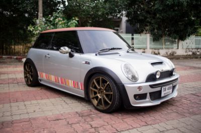 Mini Cooper 1.6 Manual transmission