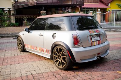 Mini Cooper 1.6 Manual transmission