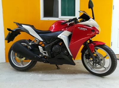 Honda CBR250R. A clean and looked after bike for sale. 