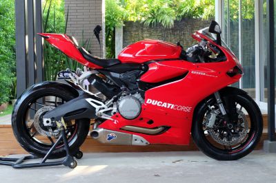 [ For Sale ] Ducati Panigale 899 2015 only 14,1xx kms !