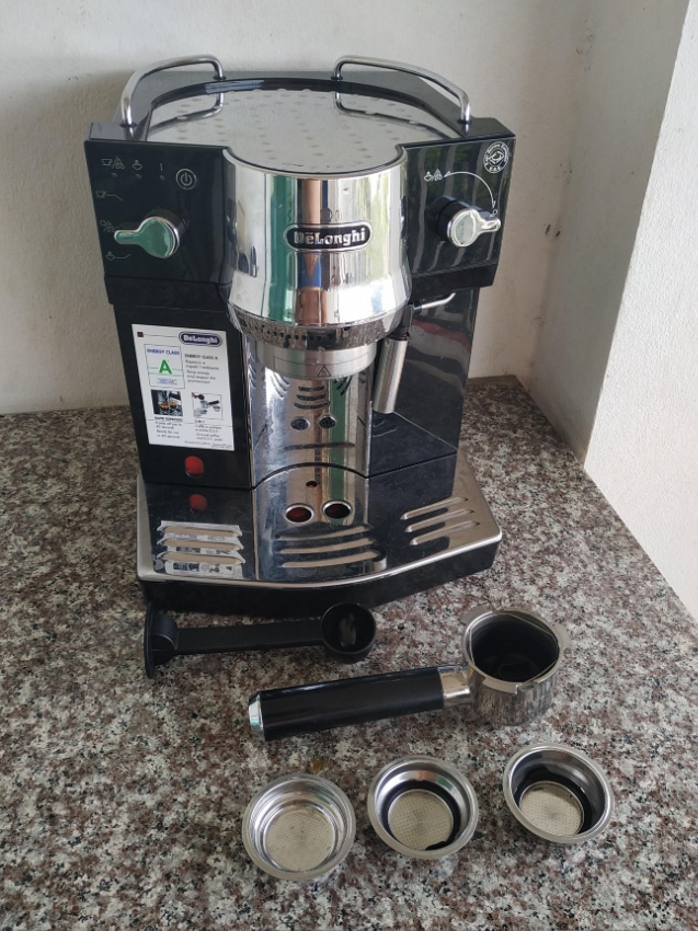 delonghi expresso machine with grinder