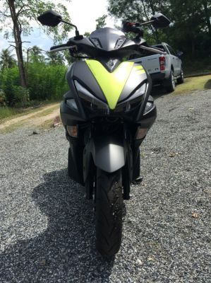 650 Kms used Yamaha aerox 2016 for sale , showroom condition MUST SEE 