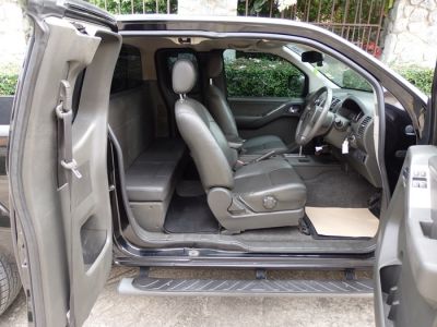 Nissan Navara LE King cab automatic