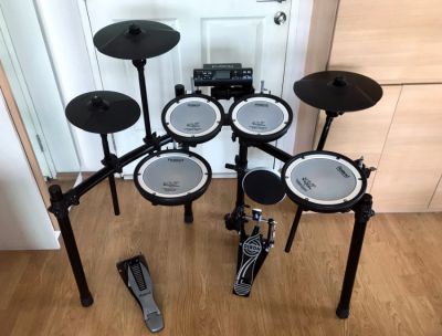 Roland Drum Set TD-4