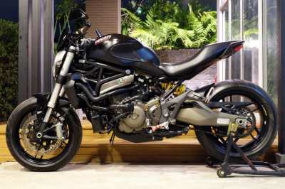 Ducati Monster 821 2016 only 2,2xx km with SC Project exhaust!