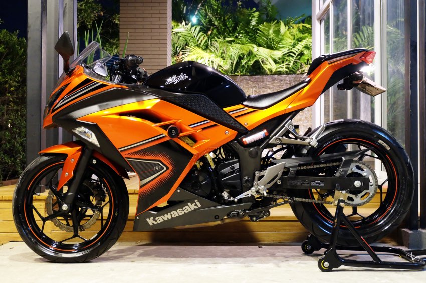 [ For Sale ] Kawasaki Ninja 300 2014 only 1,3xx km! 150