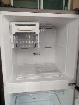 Refridgerator