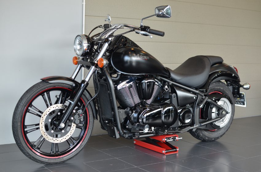 Kawasaki Vulcan 900 Custom SE for Sale in Excellent Condition | 500