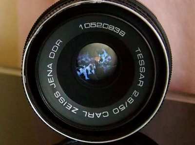 Carl Zeiss Jena Tessar Lens 50mm f/2.8 M42 Mount 