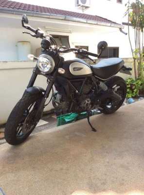 Matt Black Ducati Scrambler 2015 - REDUCED