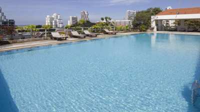 2 bedroom 101 m2 condo at top Pratumnak-location