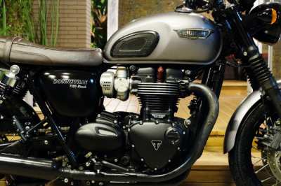 Triumph Bonneville T120 2016 at a excellent price only 8,9xx km!