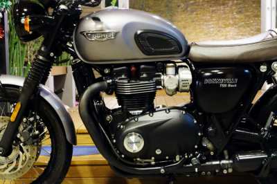 Triumph Bonneville T120 2016 at a excellent price only 8,9xx km!