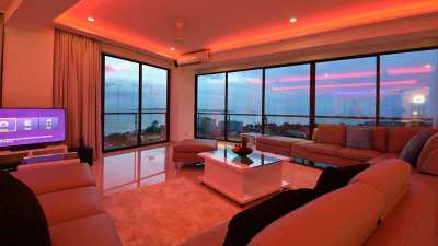 Brand-new 3 bedroom designer-Penthouse on Pratumnak Hill