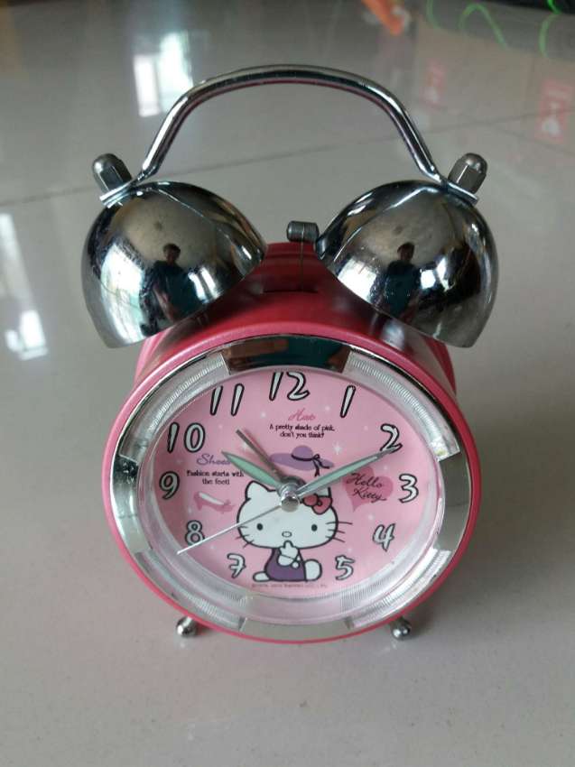 hello kitty alarm clock