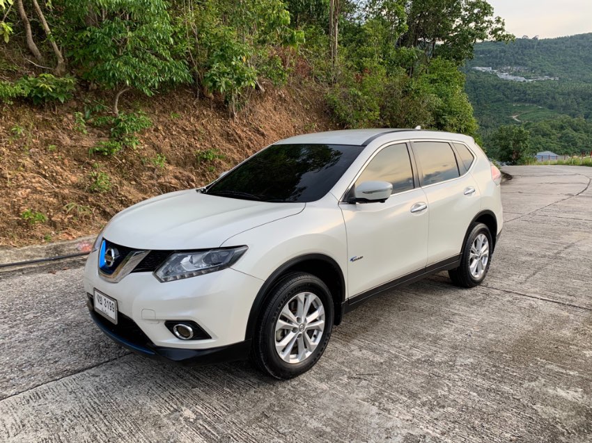 2016 Nissan X-Trail 2.0 Hybrid SUV | Cars Vans & SUVs for ...