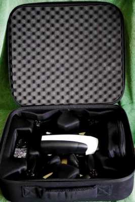 Parrot BeBop 2 Quadcopter Drone, 14 MP Flight Camera in original case