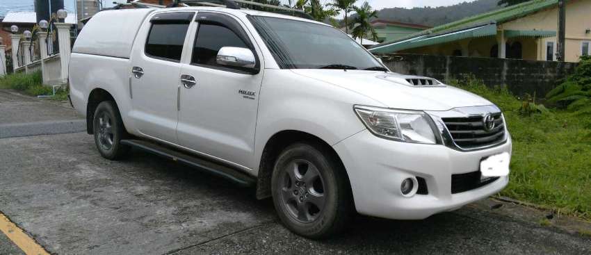 toyota hilux vigo 2013 mt for sale  pick up trucks for