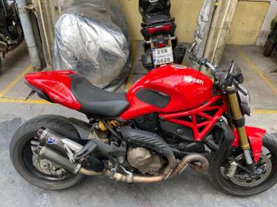 Ducati 821 Monster 2015 (3568 miles !!!)