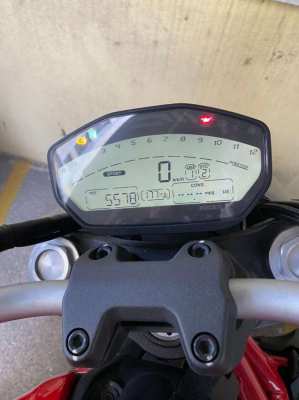 Ducati 821 Monster 2015 (3568 miles !!!)