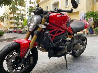 Ducati 821 Monster 2015 (3568 miles !!!)