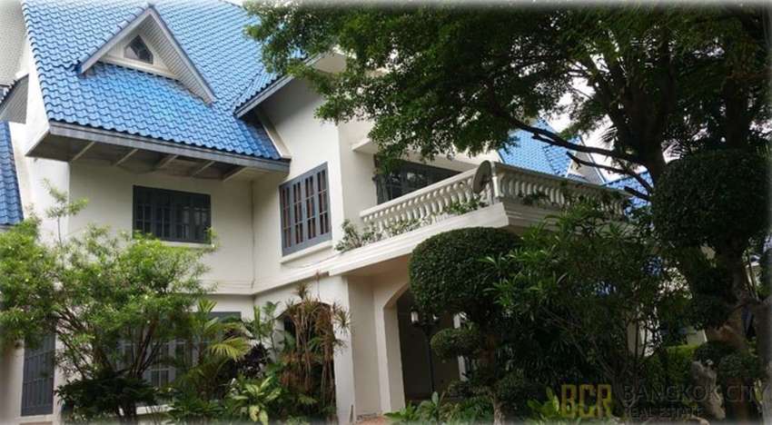 Panya Village Massive 7 Bedroom  House with Private Pool  