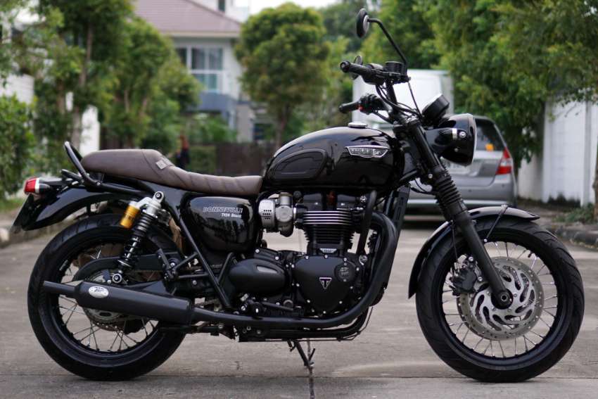  For Sale  Triumph Bonneville T120 Black 2017 with Zard ...