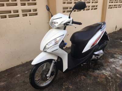 Honda Spacy 110cc White. 