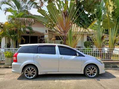 TOYOTA WISH 6 seater