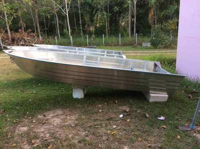 Brand new 14 foot aluminium fully welded V-bottom boat  New stock just