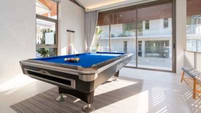 Modern look pool table 8ft