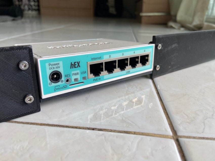 Mikrotik hex poe