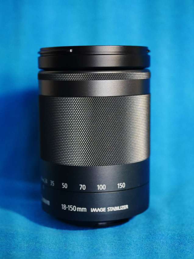 Canon EF-M 18-150mm f3.5-6.3 IS STM Lens (Graphite/Black) EOS M