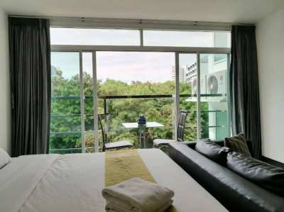 Studio Condo for rent at Pratumnak hill