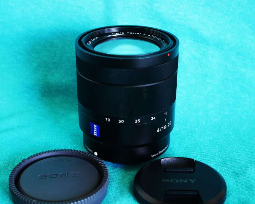 SONY Carl Zeiss Vario-Tessar T* E 16-70mm F4 ZA OSS SEL1670Z Lens