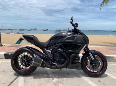 Ducati Diavel 1200CC 2013