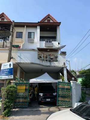 Townhouse for rent in Sukhumvit soi 76 Samut Prakan  (Owners Post)