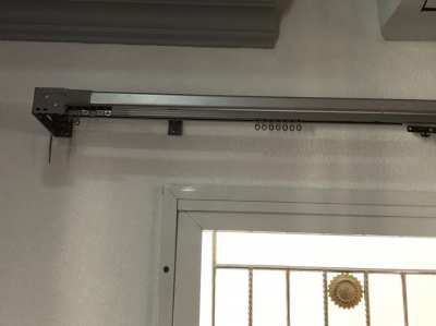  Curtain rails 2,20 m long double alumin curtain rail with rol.hooks