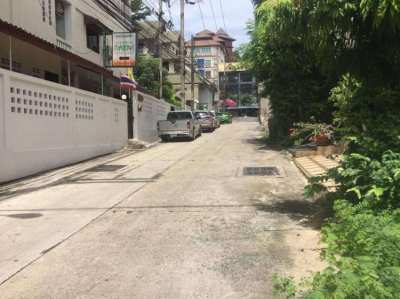 Land for sale in Pattaya ( 49 sq wah) Owners Post