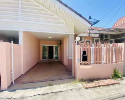 PATTAYA TOWNHOUSE SOI KHAO NOI FOR SALE