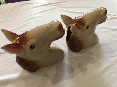  Porcelain horse heads,2 pieces, decoration,from UK.