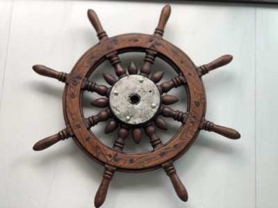 Wooden Antique captain’s ship’s steering wheel 33 inch 