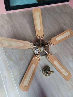 wood ceiling fan