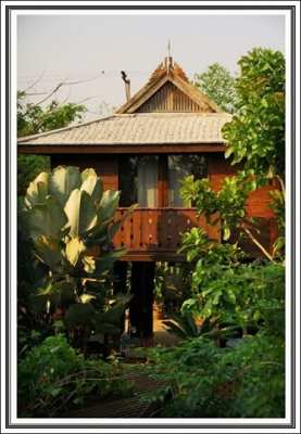 Resort houses in the style of Ruean Lhong Khao, 3 + 2 wooden houses